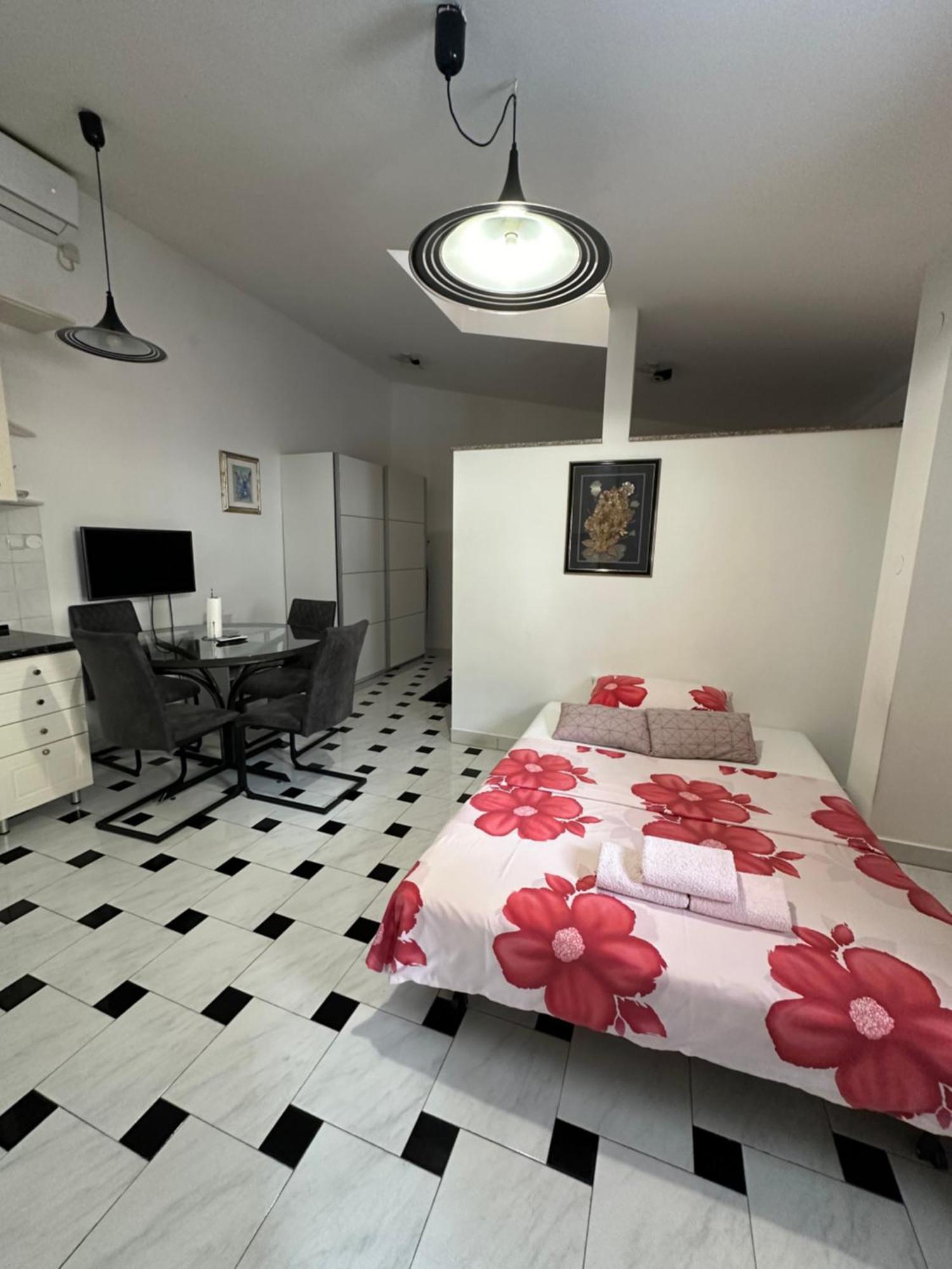 Ferienwohnung Studio Sakic Split Exterior foto